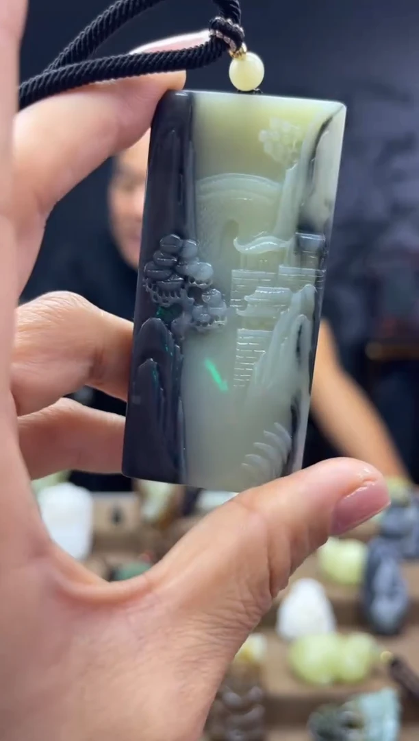 颈饰未镶嵌和田玉1