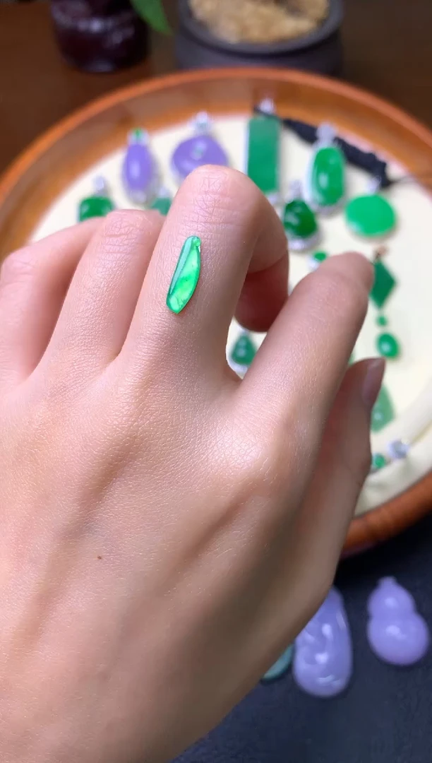 【闪购商品】定制翡翠未镶嵌裸石（镶嵌定制）