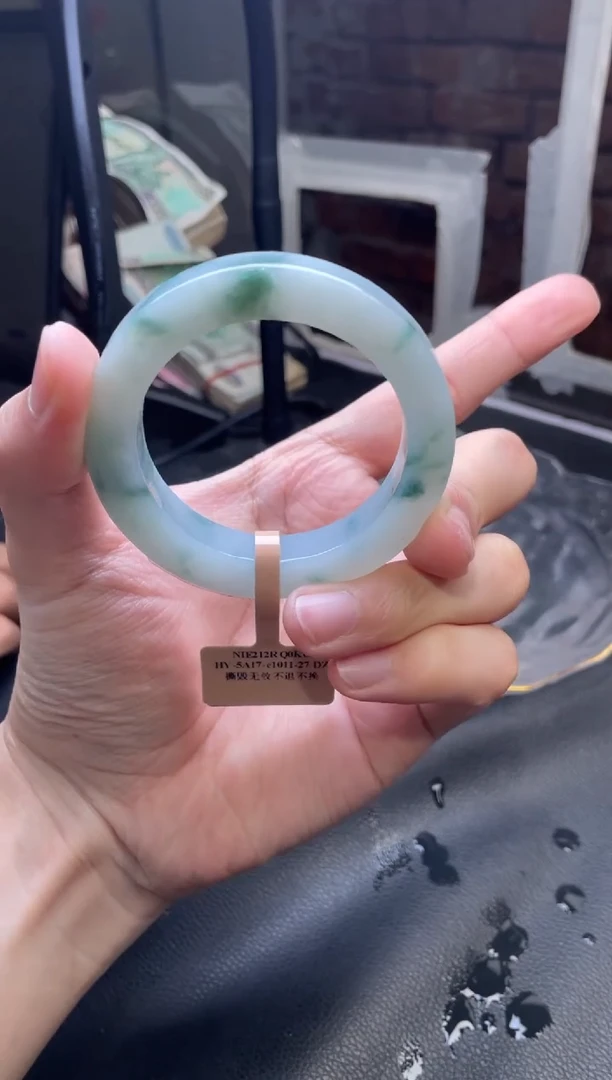 【闪购商品】定制翡翠手镯未镶嵌发一件/DDI02392