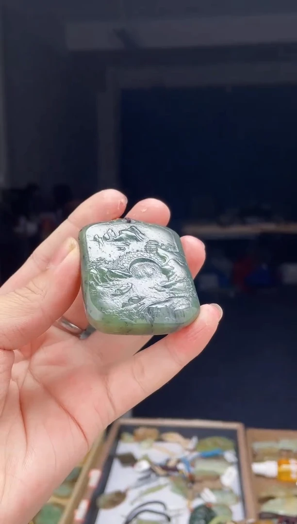 颈饰未镶嵌和田玉1