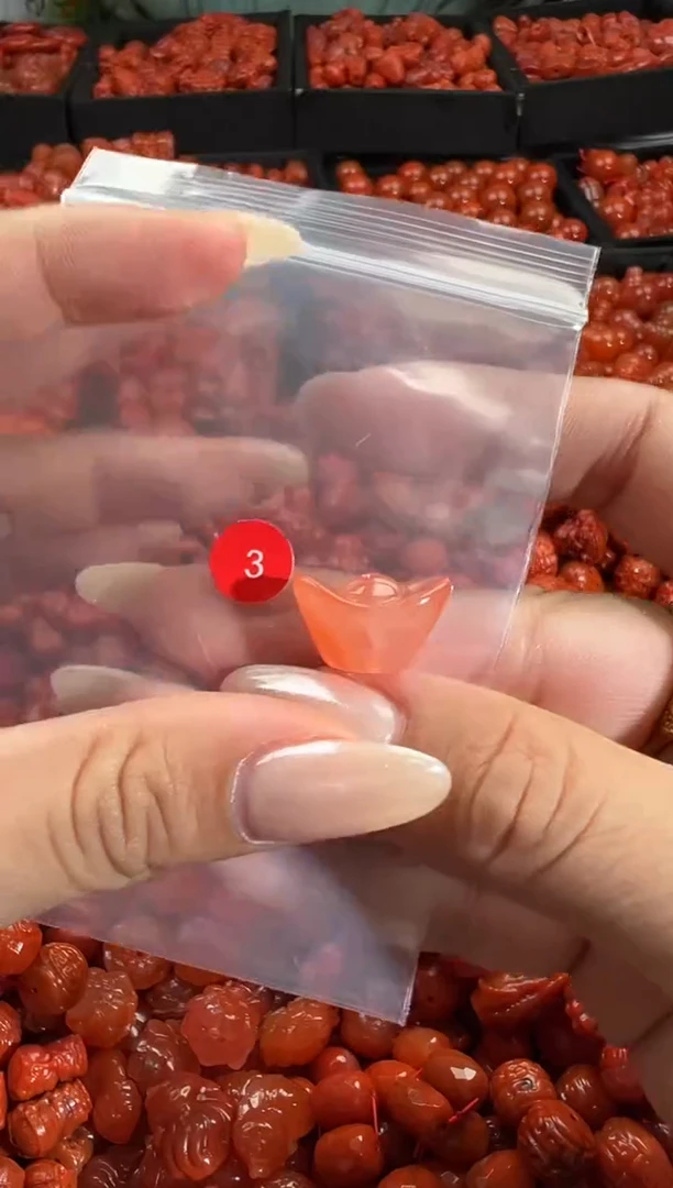 颈饰未镶嵌南红玛瑙1