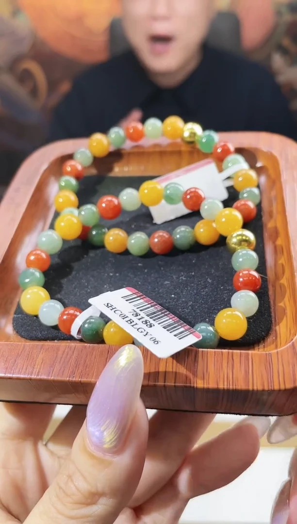 翡翠未镶嵌颈饰多样性发其一手串