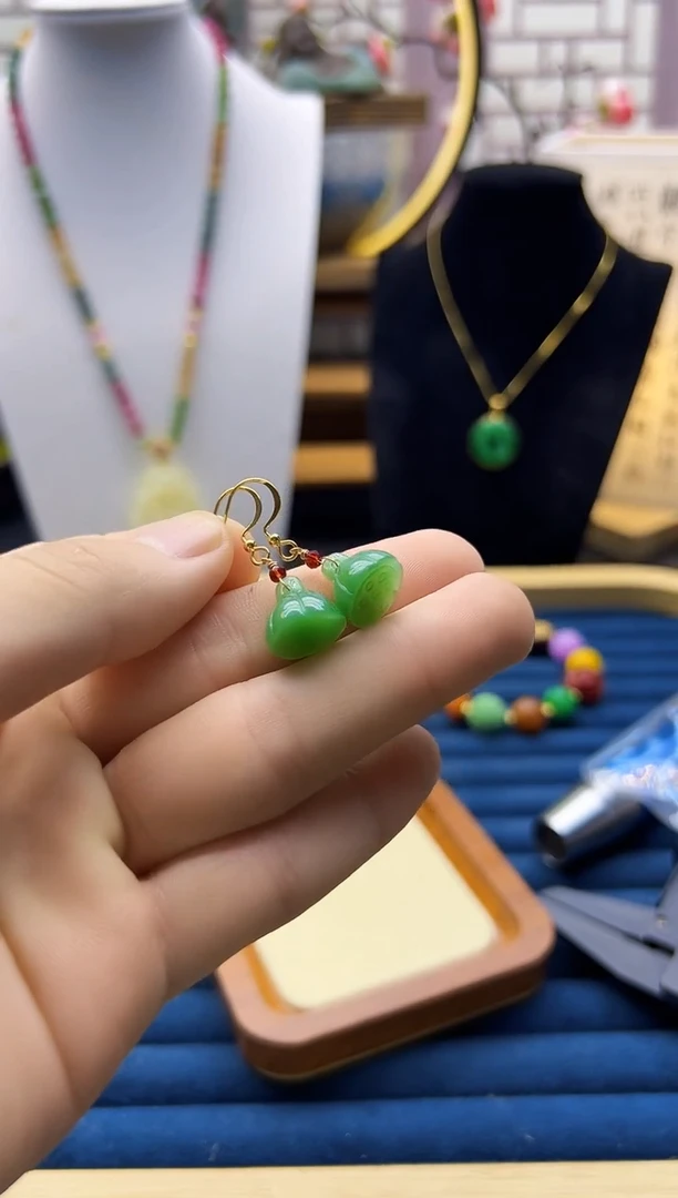 【闪购商品】和田玉耳饰14K金镶嵌E59