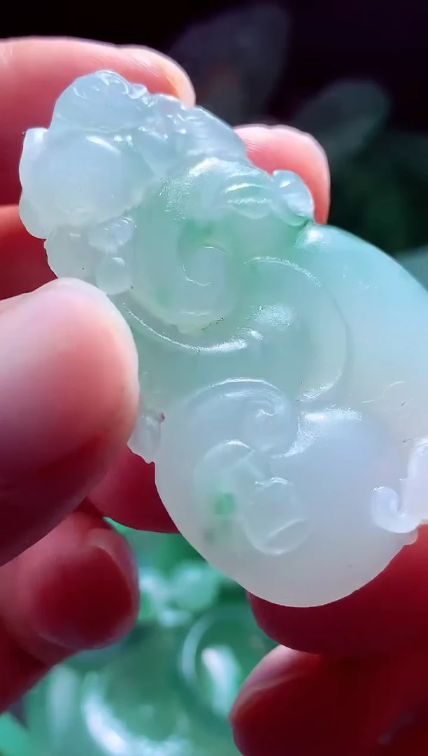 未镶嵌定制翡翠故*?翡翠毛货定制