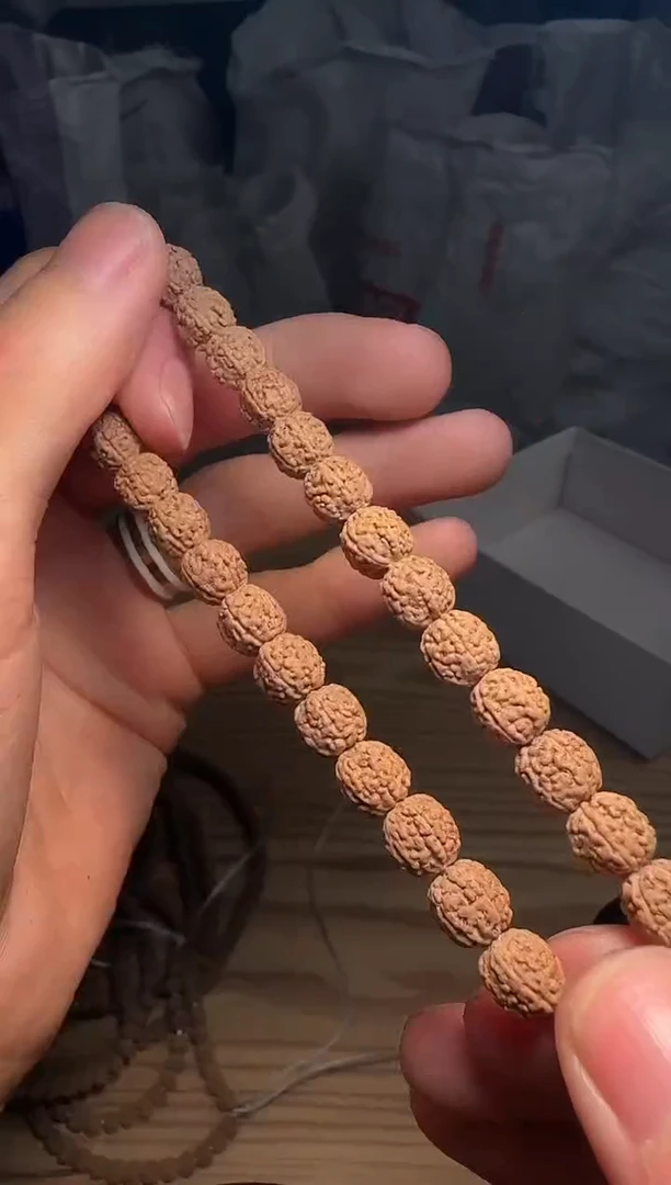 手串金刚菩提超头原桩黄点龙手持-8mm