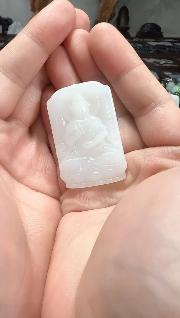 和田玉未镶嵌吊坠(赠链)酒****?和田玉观音牌多样性发货发其一