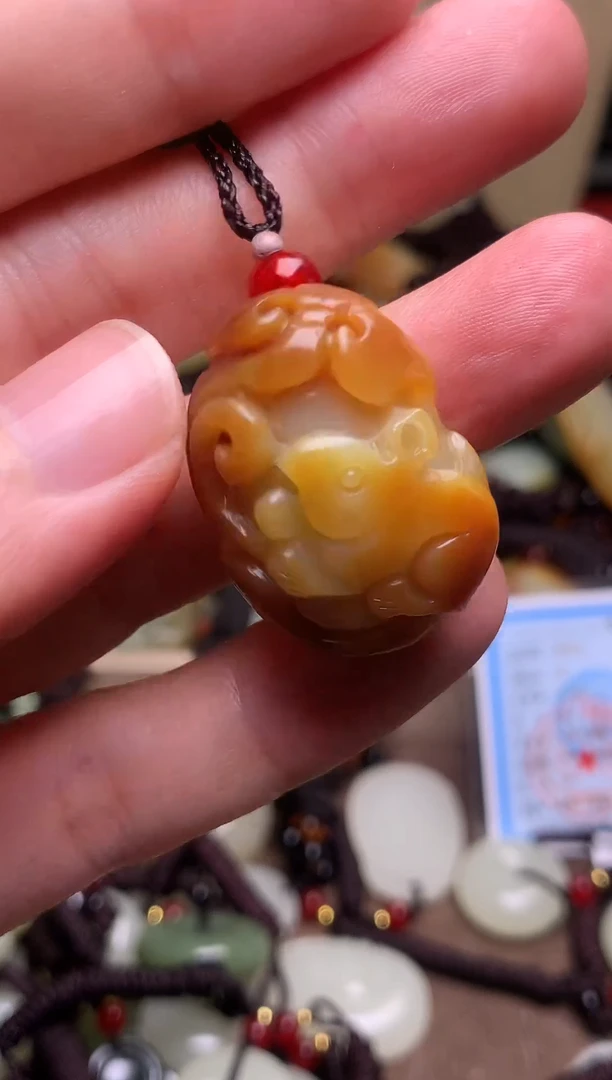 颈饰未镶嵌和田玉新疆料青海料清水和田玉吊坠