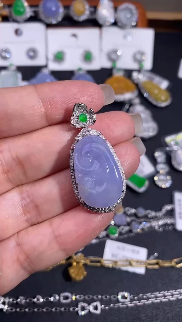 【闪购商品】翡翠吊坠(不含链)18K金镶嵌吊坠