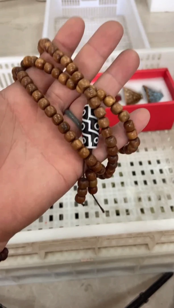 无运费险有瑕疵的摄影的产品有使用过的痕迹有点脏介意勿拍