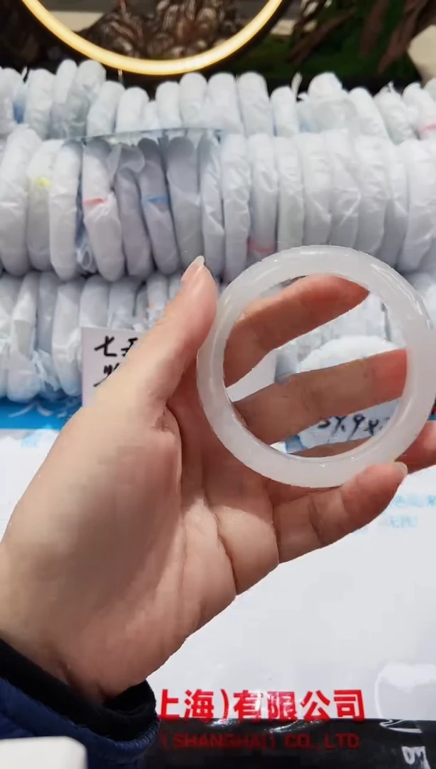 【闪购商品】石英质玉手镯未镶嵌6-56