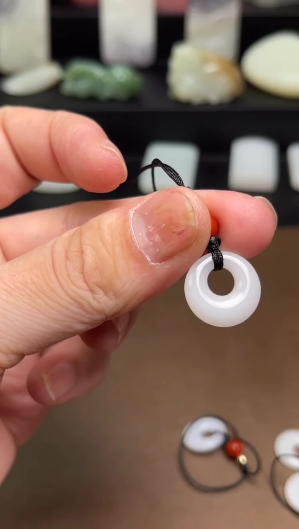 颈饰未镶嵌和田玉2