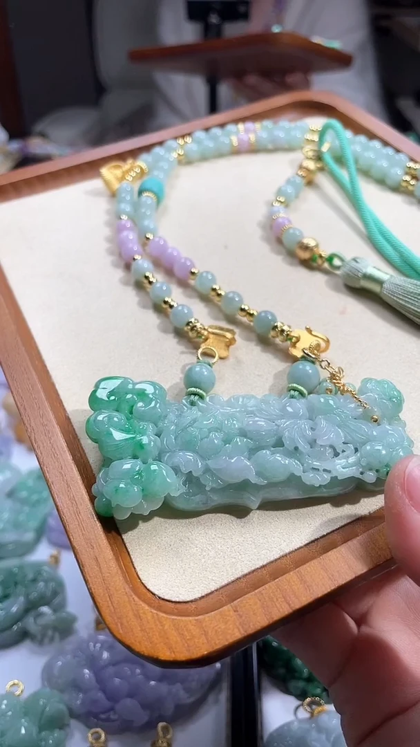 【闪购商品】翡翠颈饰未镶嵌吊坠