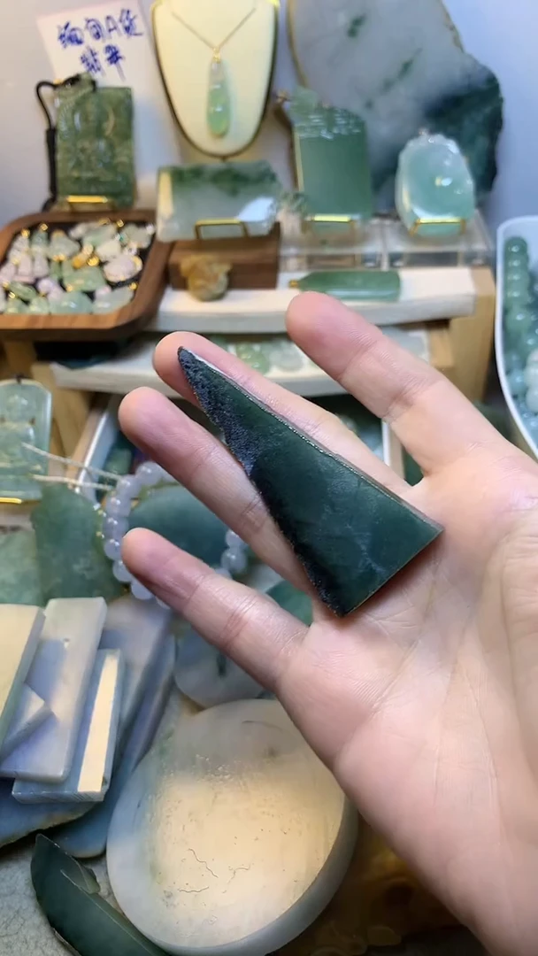未镶嵌挂件翡翠 缅甸A货翡翠，没有运费险