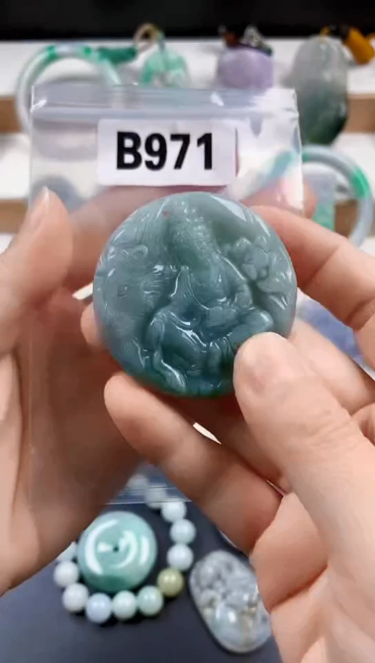 颈饰未镶嵌翡翠天然翡翠吊坠挂件