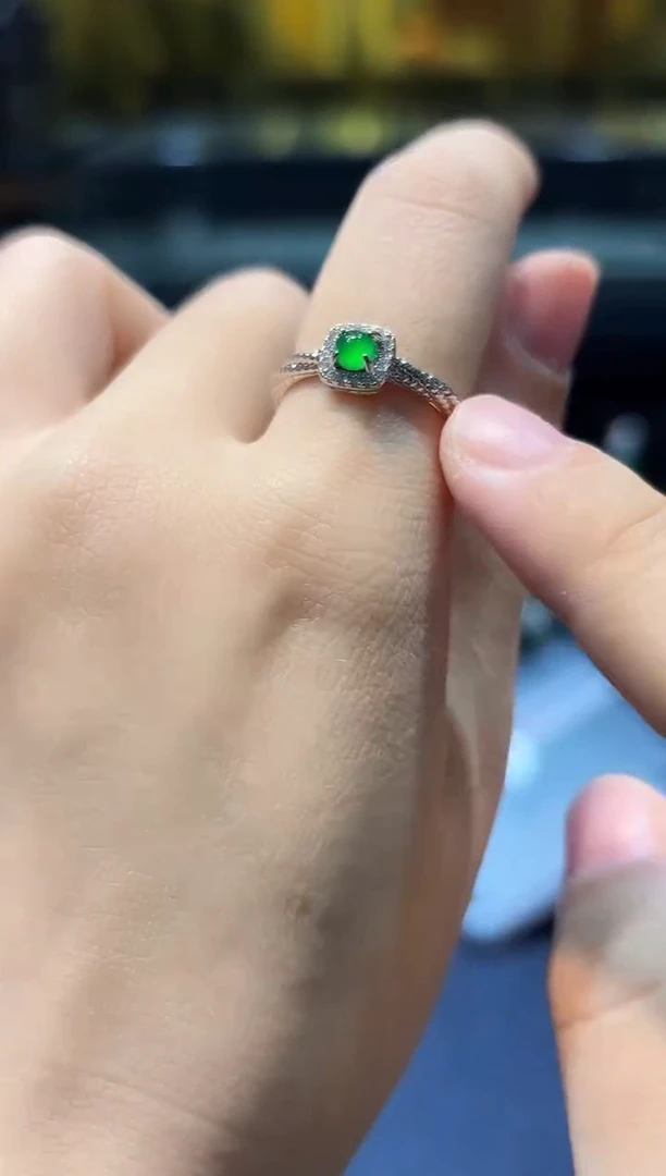 吊坠(不含链)未镶嵌翡翠多样性发货发其一