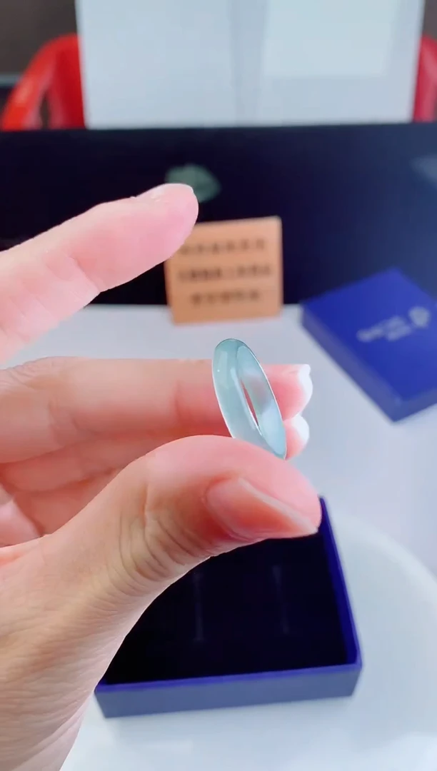 颈饰未镶嵌翡翠     18