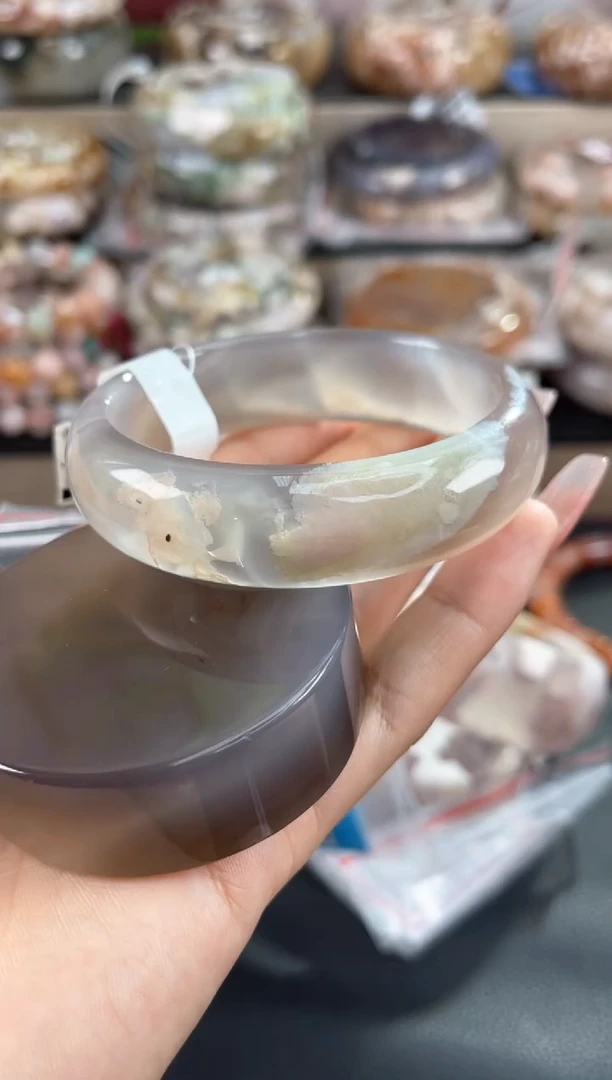 未镶嵌手镯石英质玉58