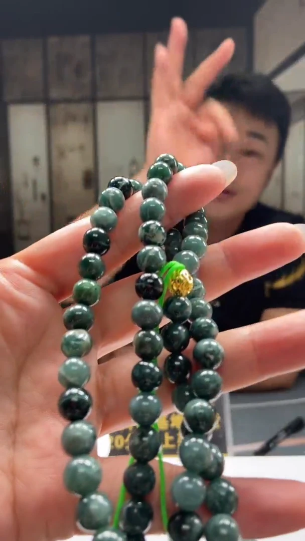 翡翠挂件未镶嵌8.3天然翡翠A货006