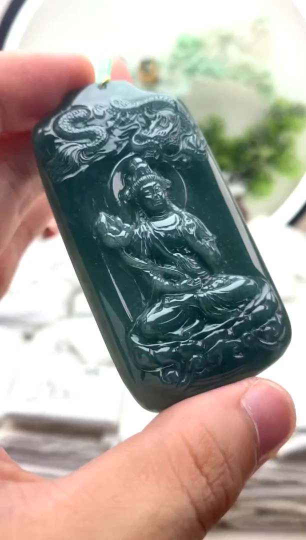 颈饰未镶嵌翡翠大势至
