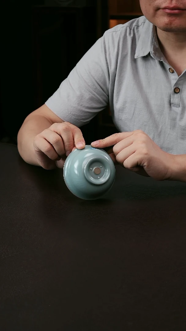 其他汝官窑微微瑕宫碗杯7