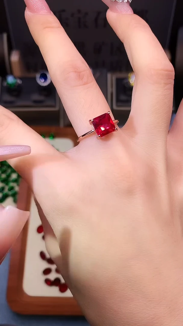 银S925镶嵌戒指红宝石.......
