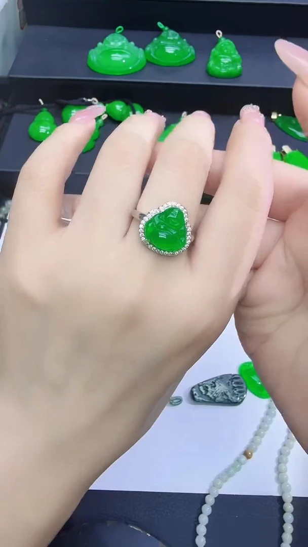 未镶嵌戒指翡翠翡翠满绿佛公吊坠H006