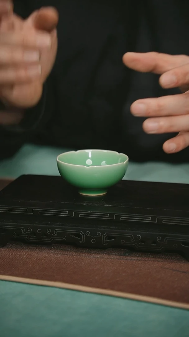 【闪购商品】156-5花口单杯龙泉青瓷-梅子青