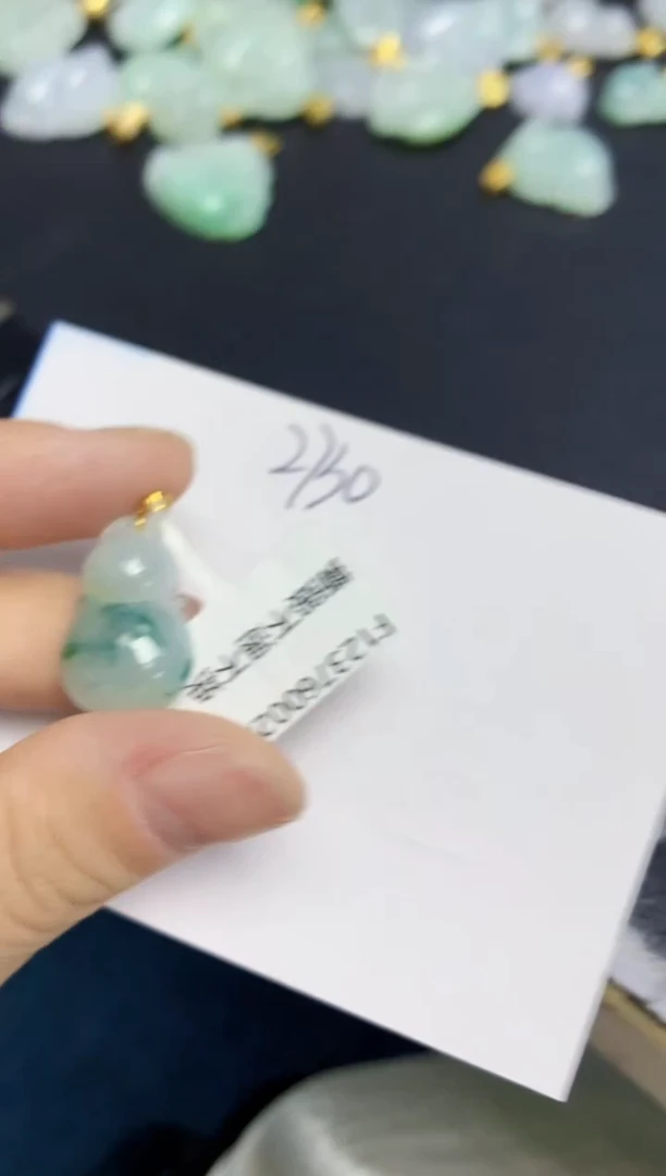 颈饰18K金镶嵌翡翠天然缅甸翡翠A货翡翠百元以上9元证书费自理