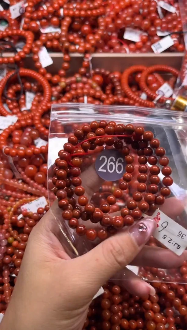 南红玛瑙未镶嵌珠宝奇石266-6