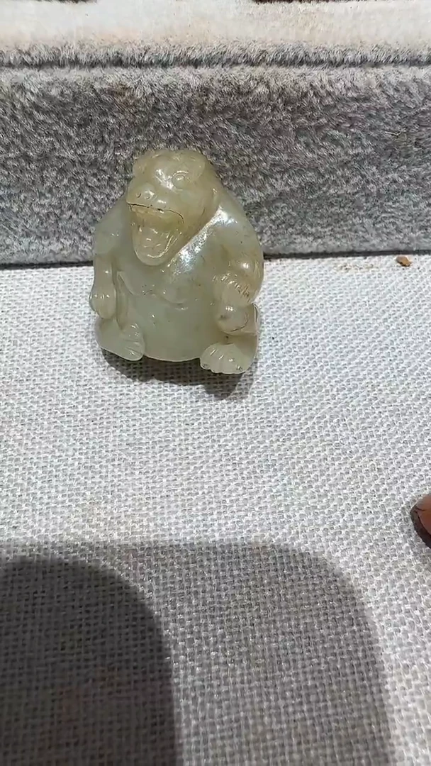 未镶嵌和田玉挂件和田玉（手把件)