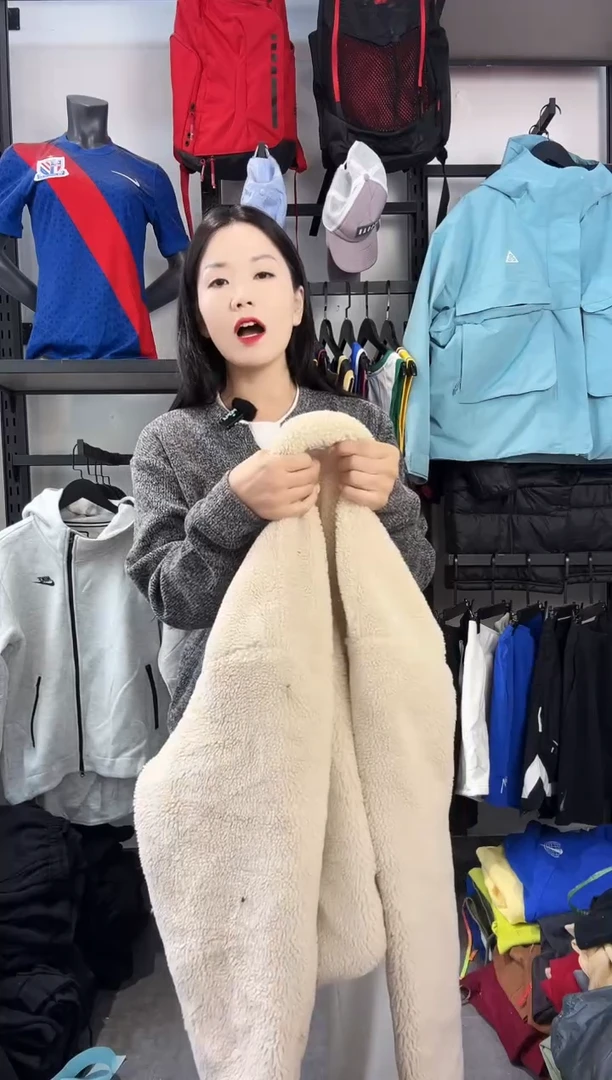 339编码 瑕疵款直播间过款为准 尺码S