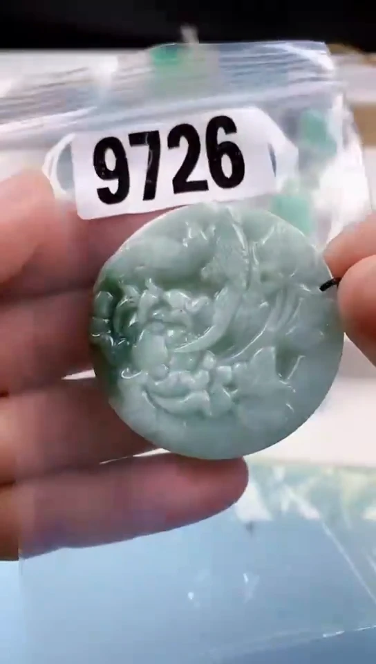 【闪购商品】翡翠挂件未镶嵌天然翡翠吊坠挂件