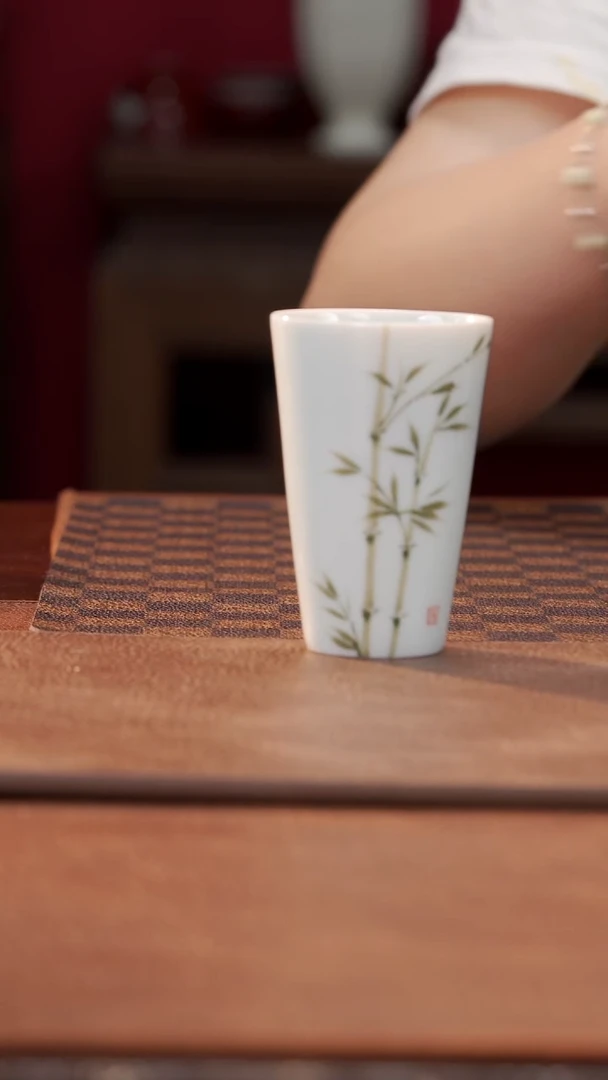 瓷片御泉竹子直筒杯