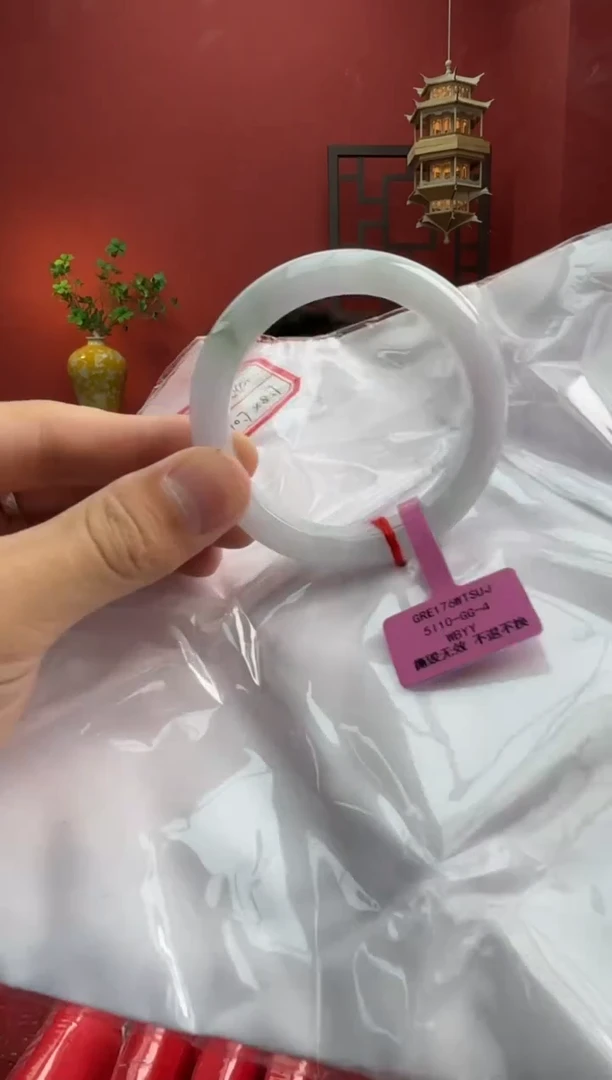未镶嵌手镯翡翠翡翠手镯2