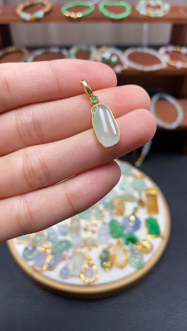 【闪购商品】翡翠吊坠(不含链)18K金镶嵌一个  JK633