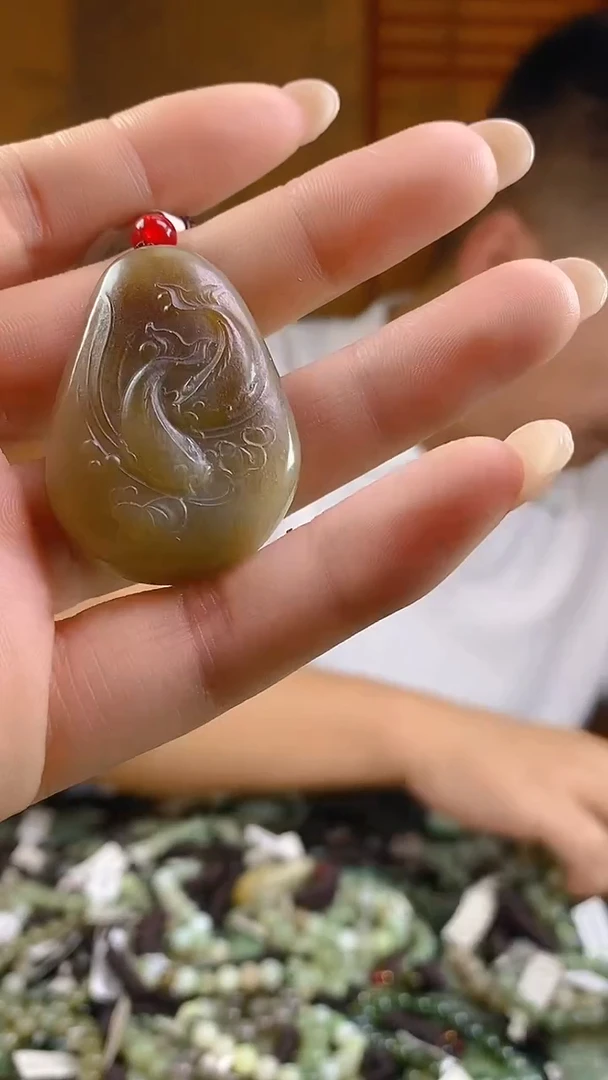 和田玉未镶嵌颈饰多样性发货，拍一发一