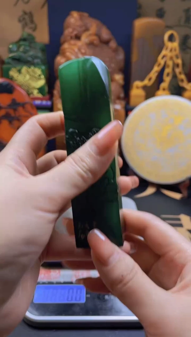 【闪购商品】寿山石印石绝绿薄意雕竖章