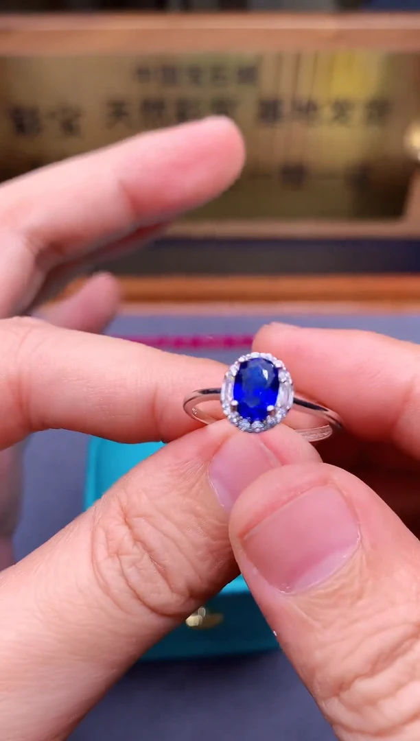 【闪购商品】蓝宝石戒指银S925镶嵌........