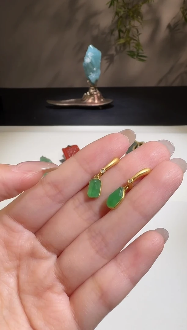 【闪购商品】翡翠耳饰18K金镶嵌【鑫鑫】