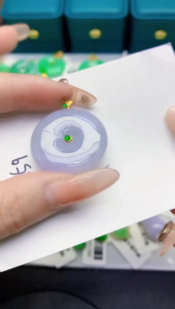 颈饰18K金镶嵌翡翠缅甸天然翡翠A货