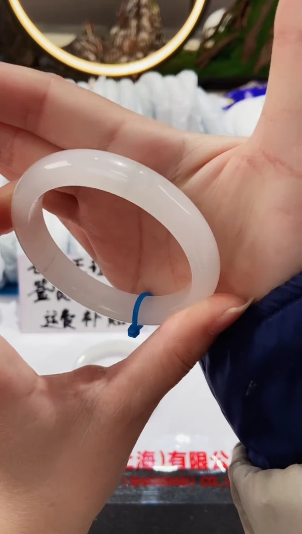 【闪购商品】石英质玉手镯未镶嵌42-56