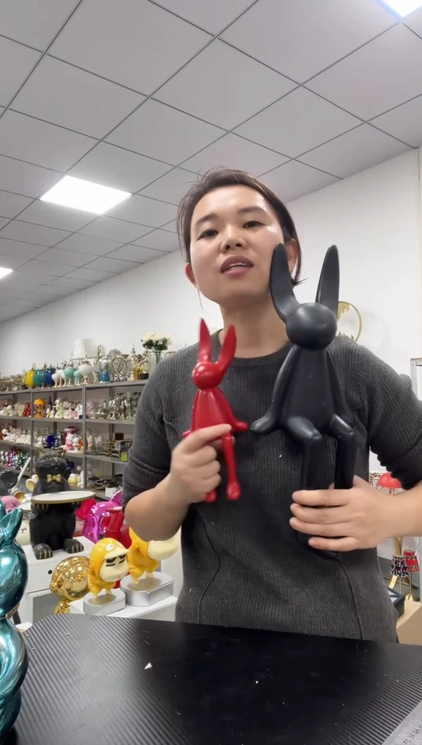 树脂坐姿兔黑色中号+红色小号一对