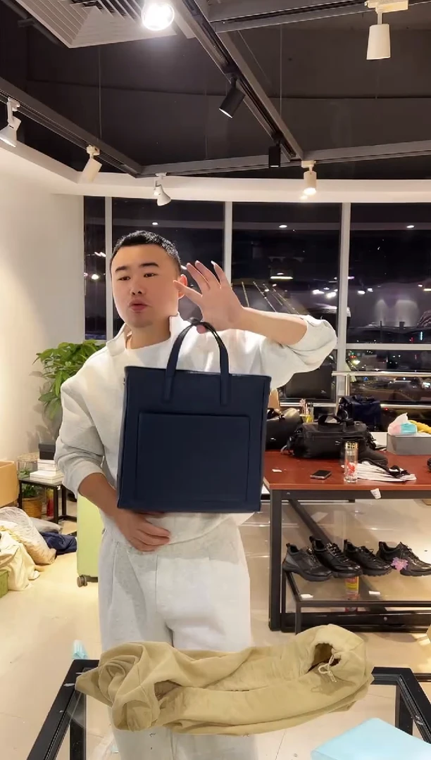头层牛皮韩爵绅士包包皮具777