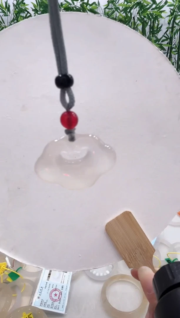 玛瑙/玉髓手镯未镶嵌祥云锁