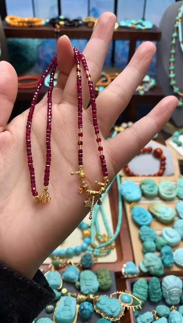 颈饰银S925镶嵌石榴石〰**伊项链