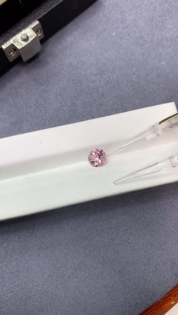 绿柱石（摩根石）裸石1.23ct 79