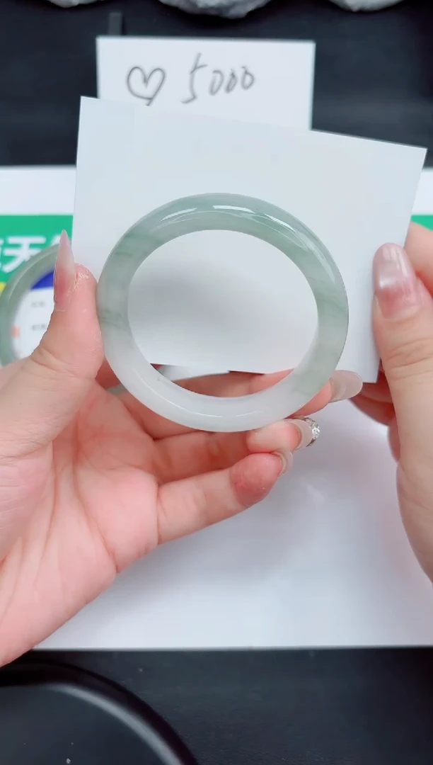 石英质玉手镯未镶嵌31-52