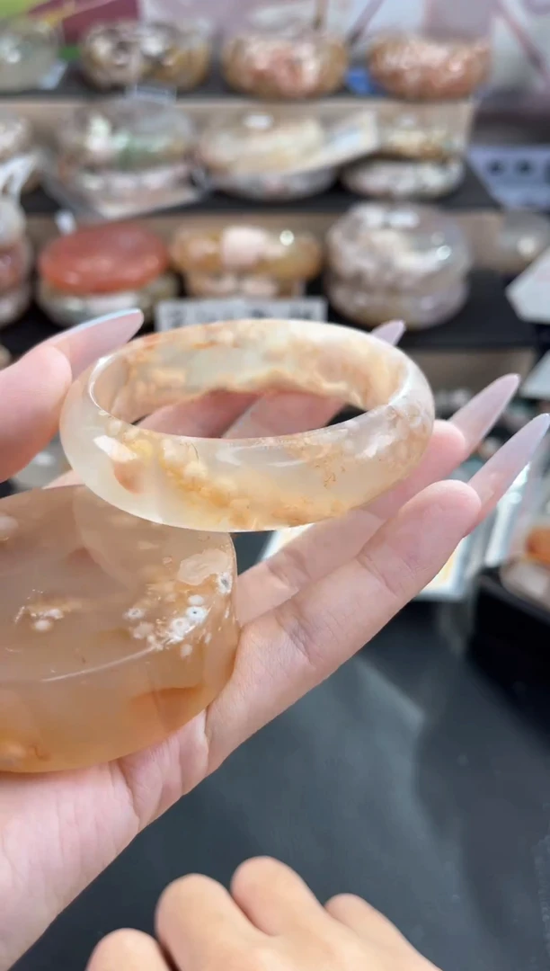 未镶嵌手镯石英质玉56