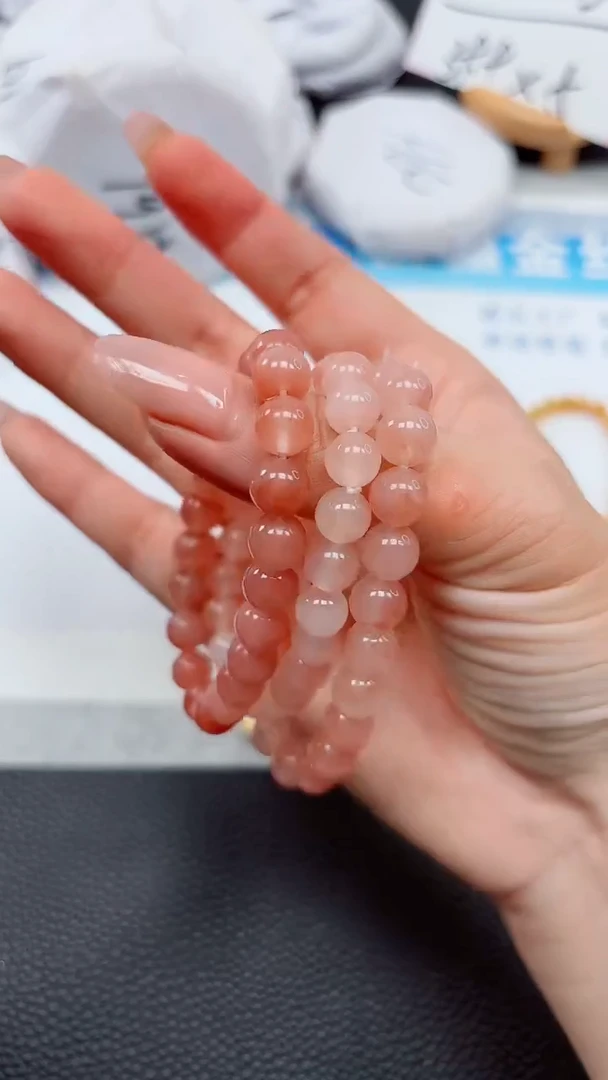 【闪购商品】石英质玉手镯未镶嵌桃8