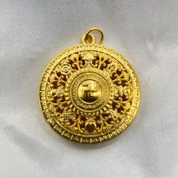 足金饰品/八宝罗盘镂空（圆扣）/0.82/1B5B20225/h